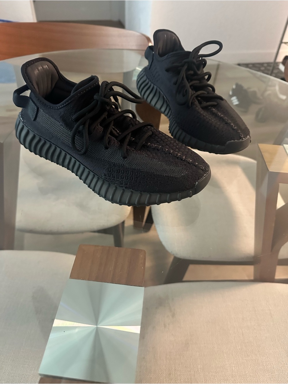 Adidas Yeezy Boost 350 V2  Size 8